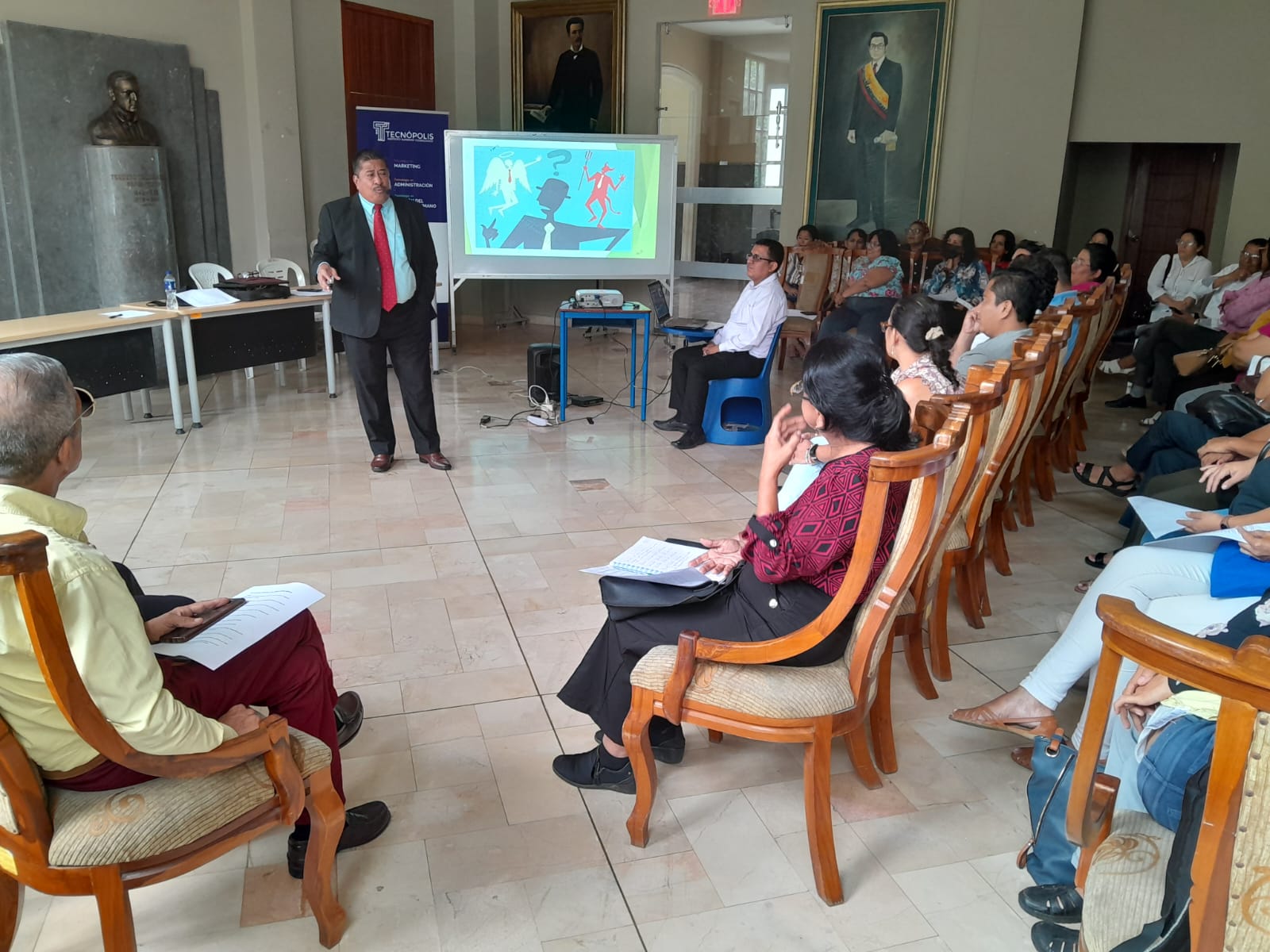 Charla Magistral sobre Ética Educativa dictada  por el MSc. Antonio Rodríguez Pazos