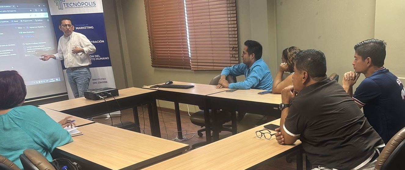 Instituto Superior Tecnológico Tecnópolis  está elaborando un nuevo ciclo educativo